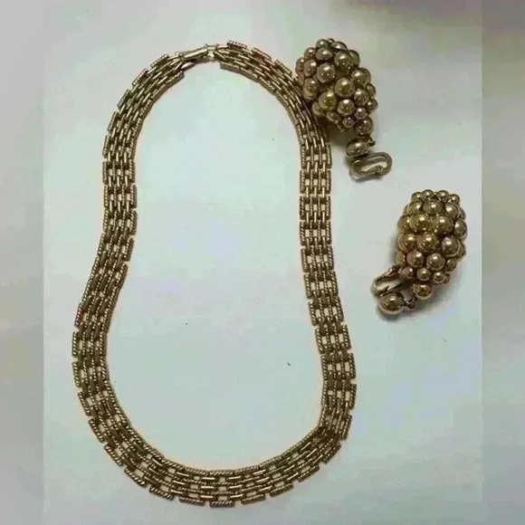 7 pcs Napier vintage necklaces earrings jewelry lot - Picture 7 of 16